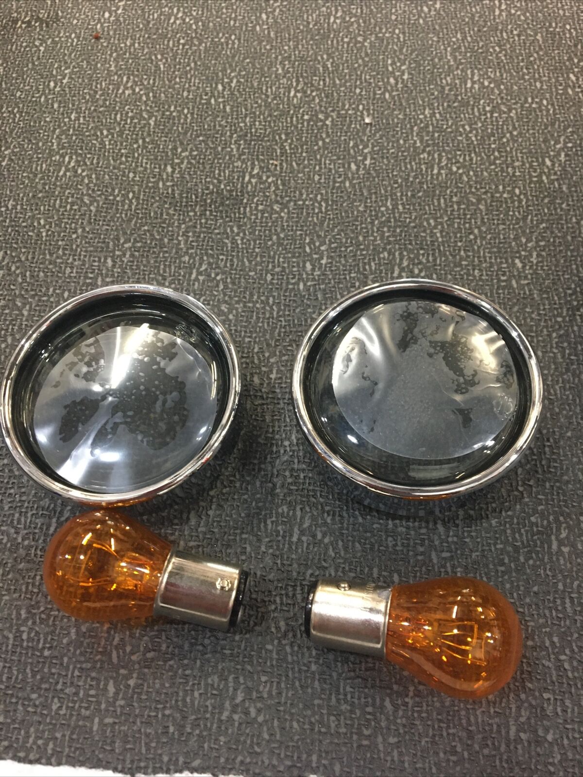 Harley Davidson front turn signal trim rings with smoked lenses/bulbs #69739-01