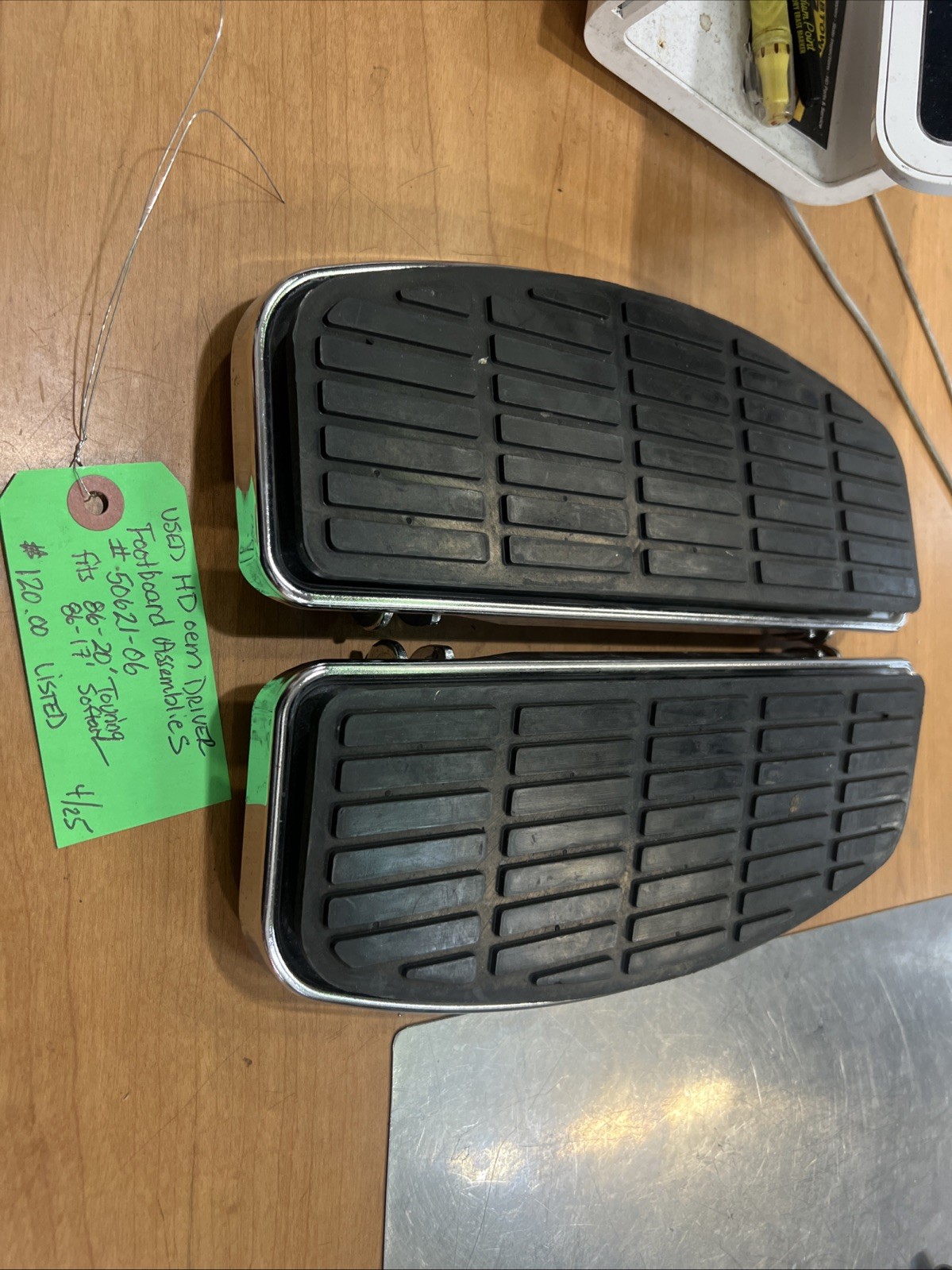 Harley Davidson oem Driver Footboard Assemblies #50621-06