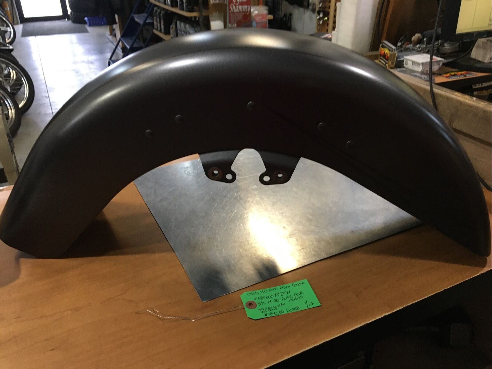 Harley Davidson oem Front Fender #5890073DTH