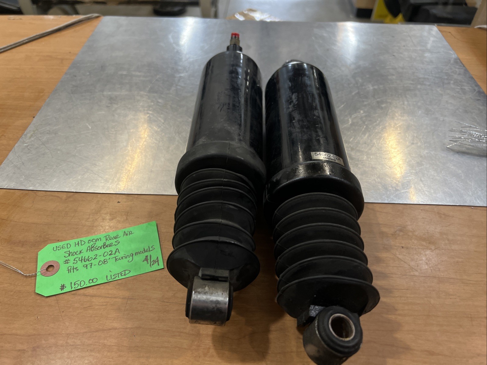 Harley Davidson oem Rear Air Shock Absorbers #54662-02A