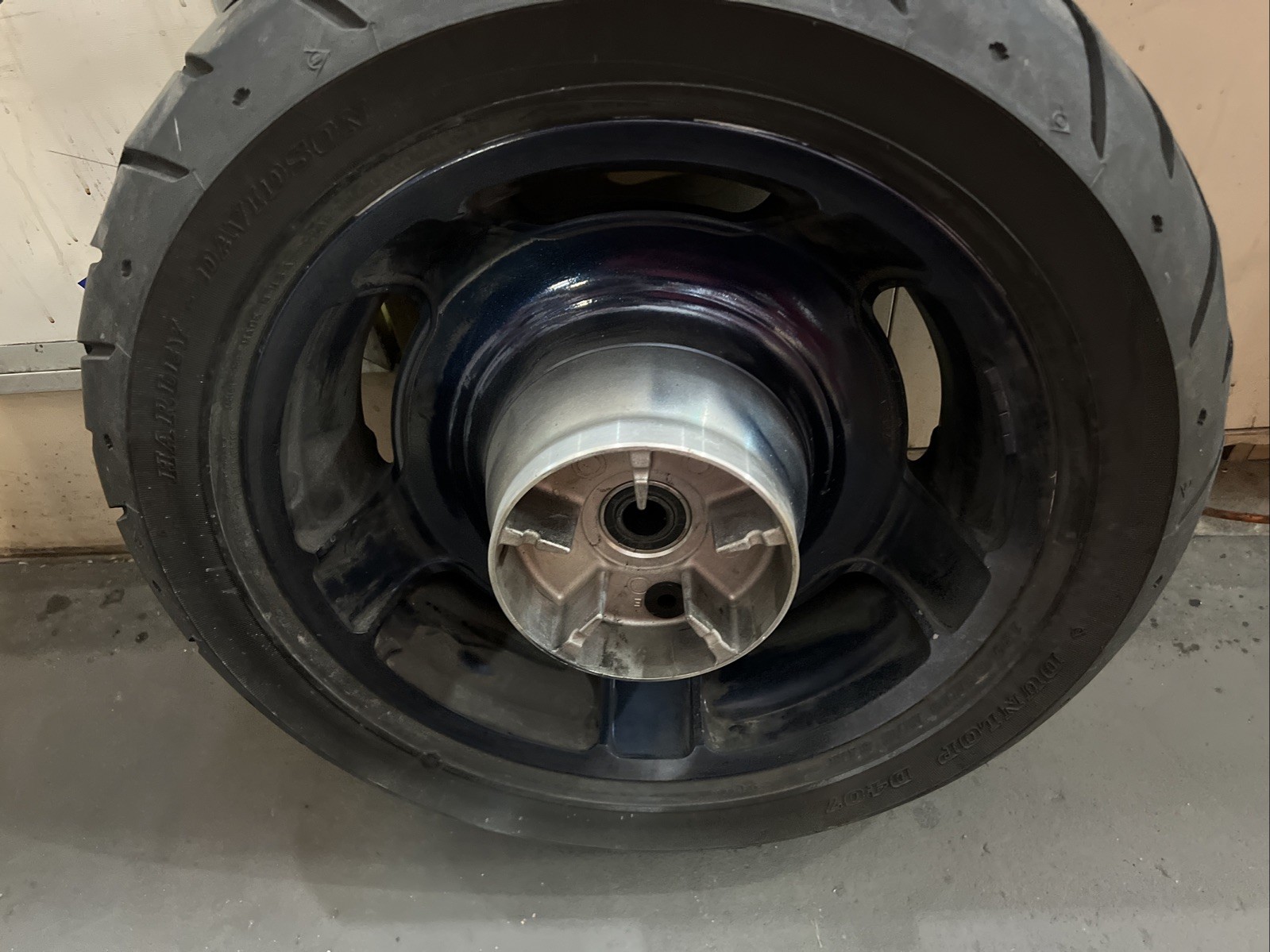 Harley Davidson oem Rear Wheel #41288-09