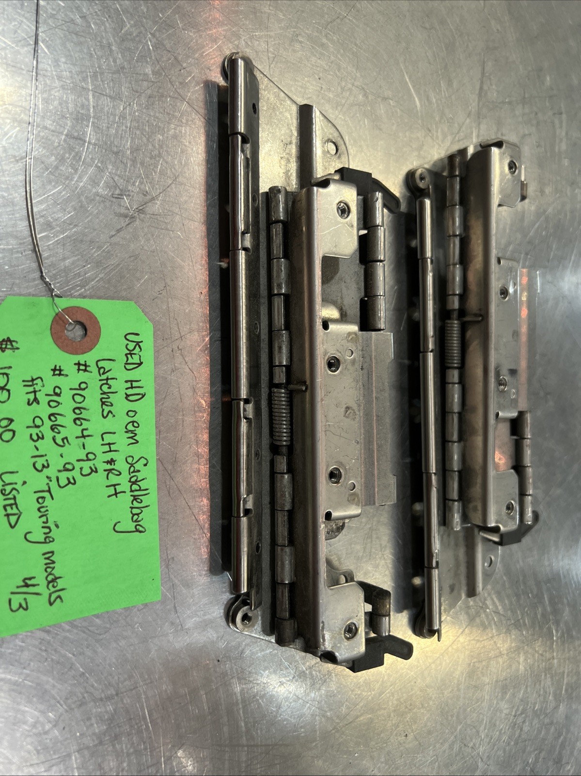 Harley Davidson oem Saddlebag Latches LH & RH #90664-93/90665-93