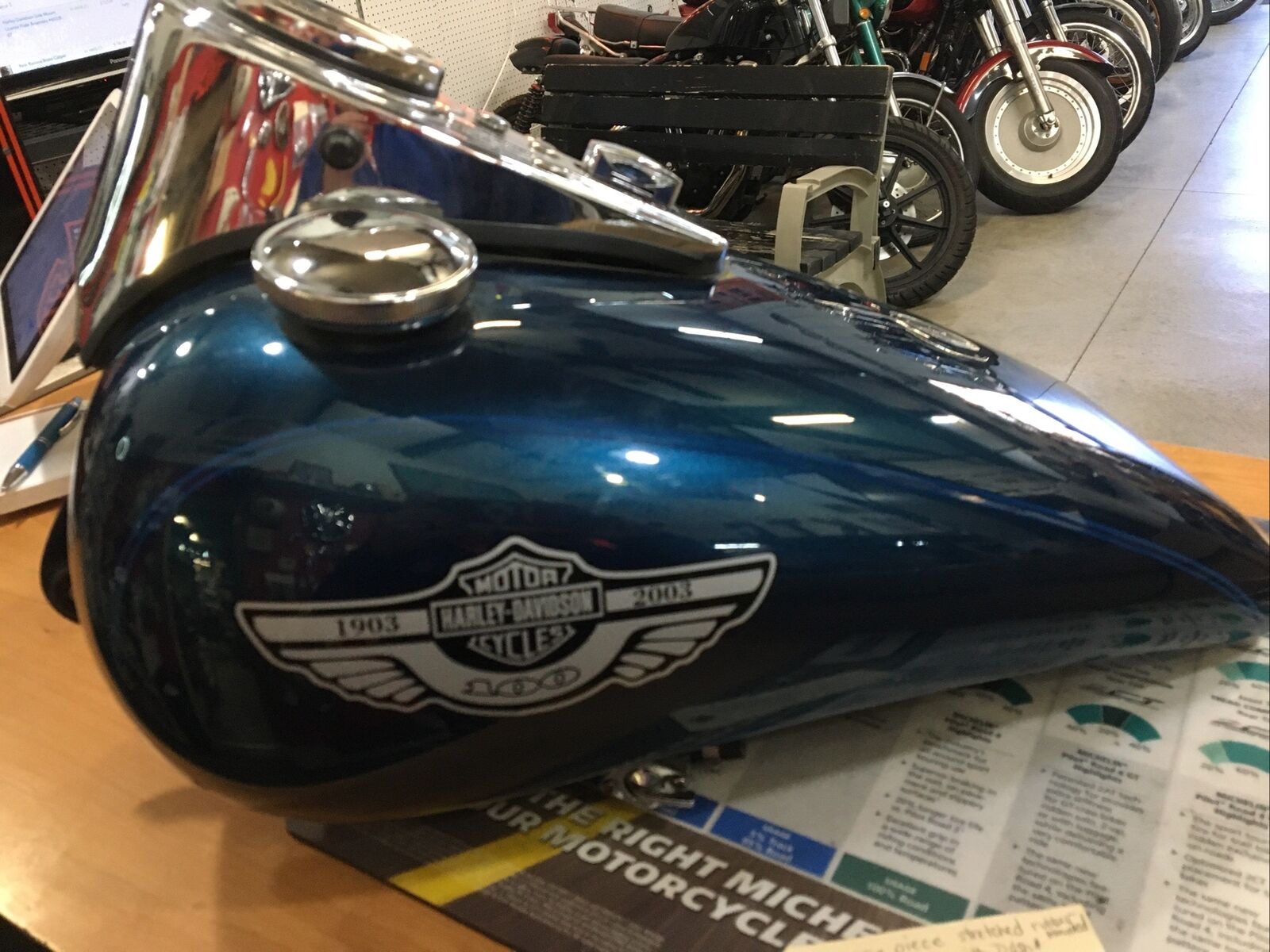 One Piece Stretched Rubber Mounted Fuel Tank 3.4 Gallon With Dash And Speedo