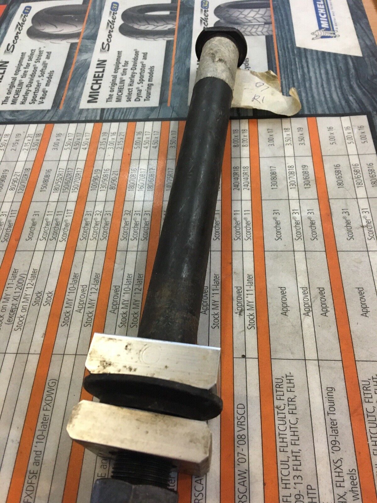 Yamaha R1 Rear Wheel Axle #4C8-25381-00-00