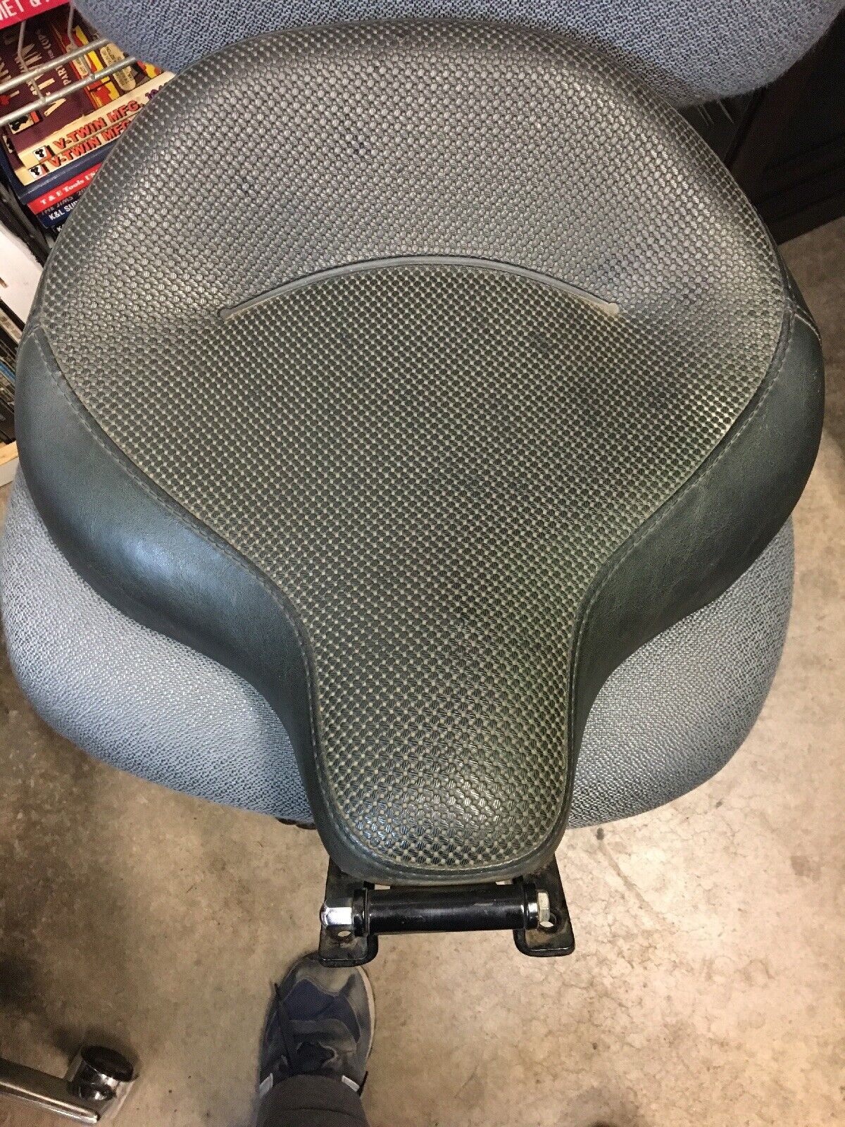 Used Stock Seats, Revamp Your Harley Davidson with Authentic OEM Used Stock Seats &#8211; Worldwide Shipping!