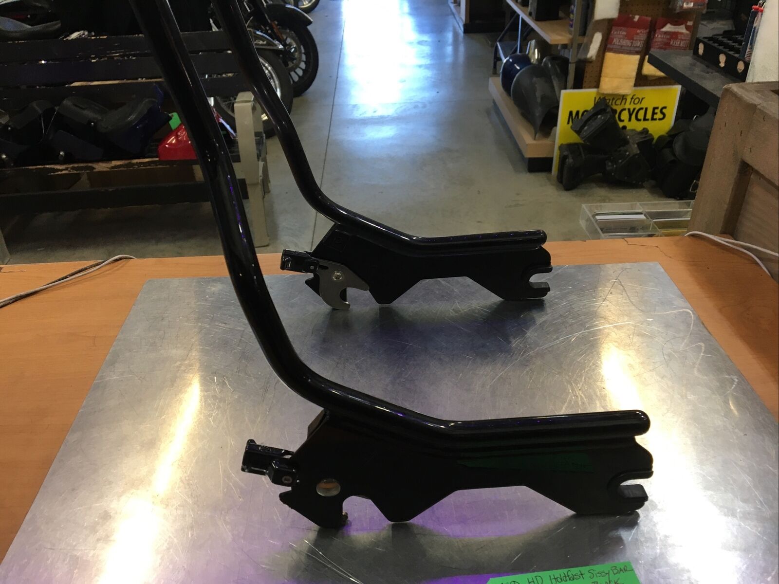 Harley Davidson Holdfast Sissy Bar Std Height Gloss Black #52300446