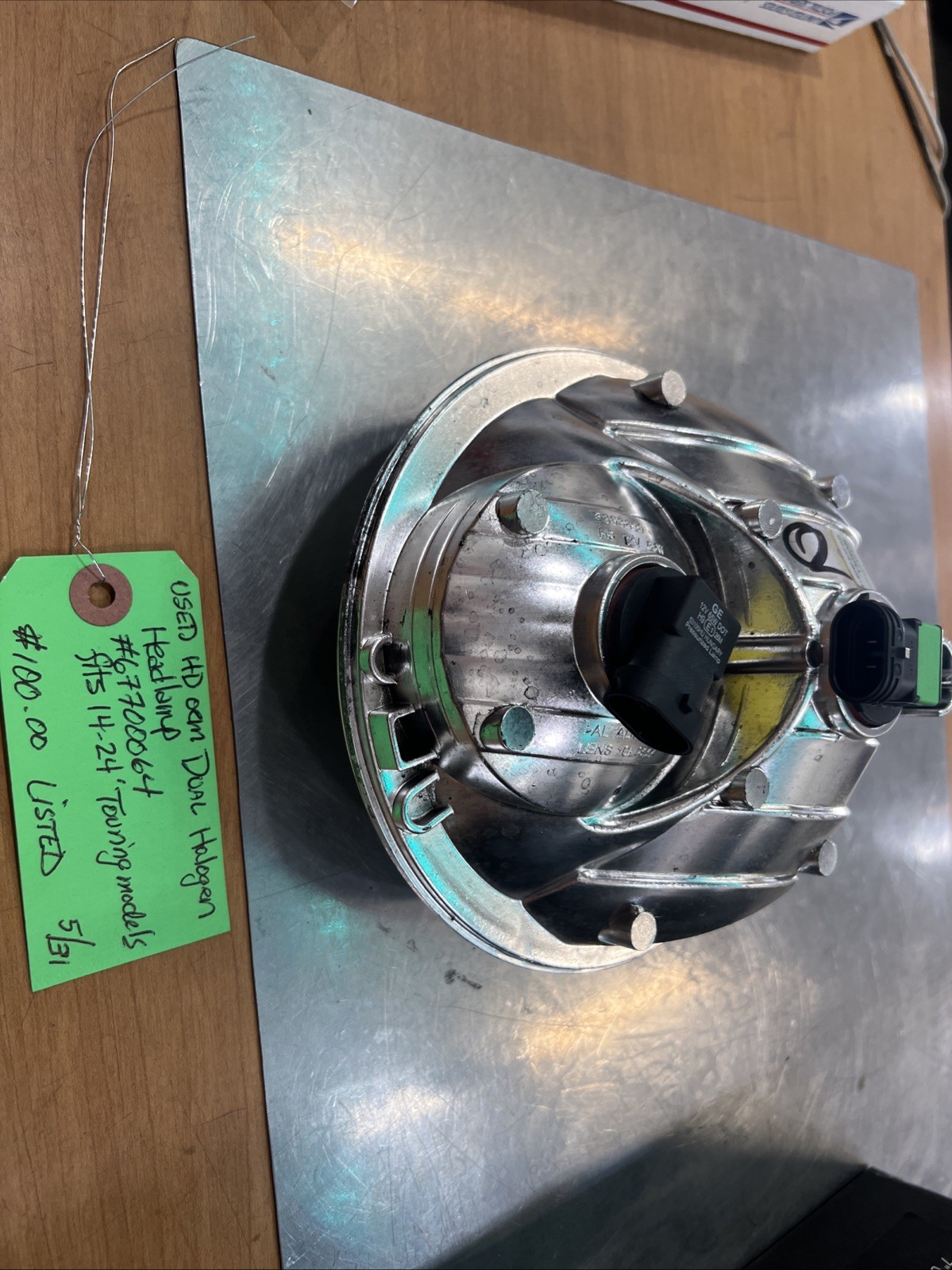 Harley Davidson oem Dual Halogen Headlamp #67700064