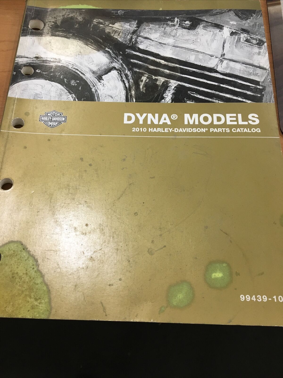 Harley Davidson oem Dyna Parts Catalog 2010 #99439-10