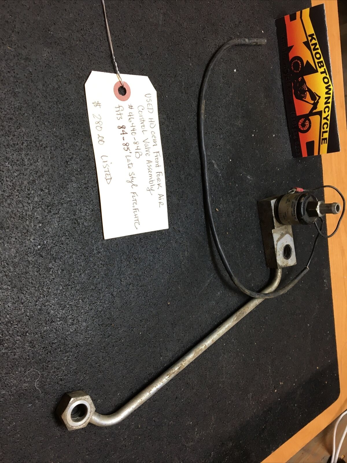 Harley Davidson oem Front Fork Air Control Valve Assembly #46440-84B