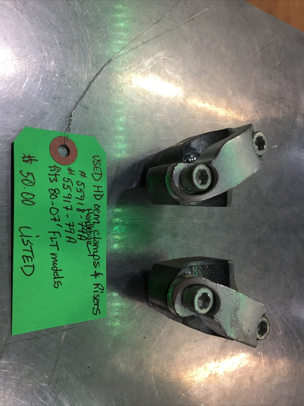 Harley Davidson oem Handlebar Clamps & Risers #55918-79A/55917-79A