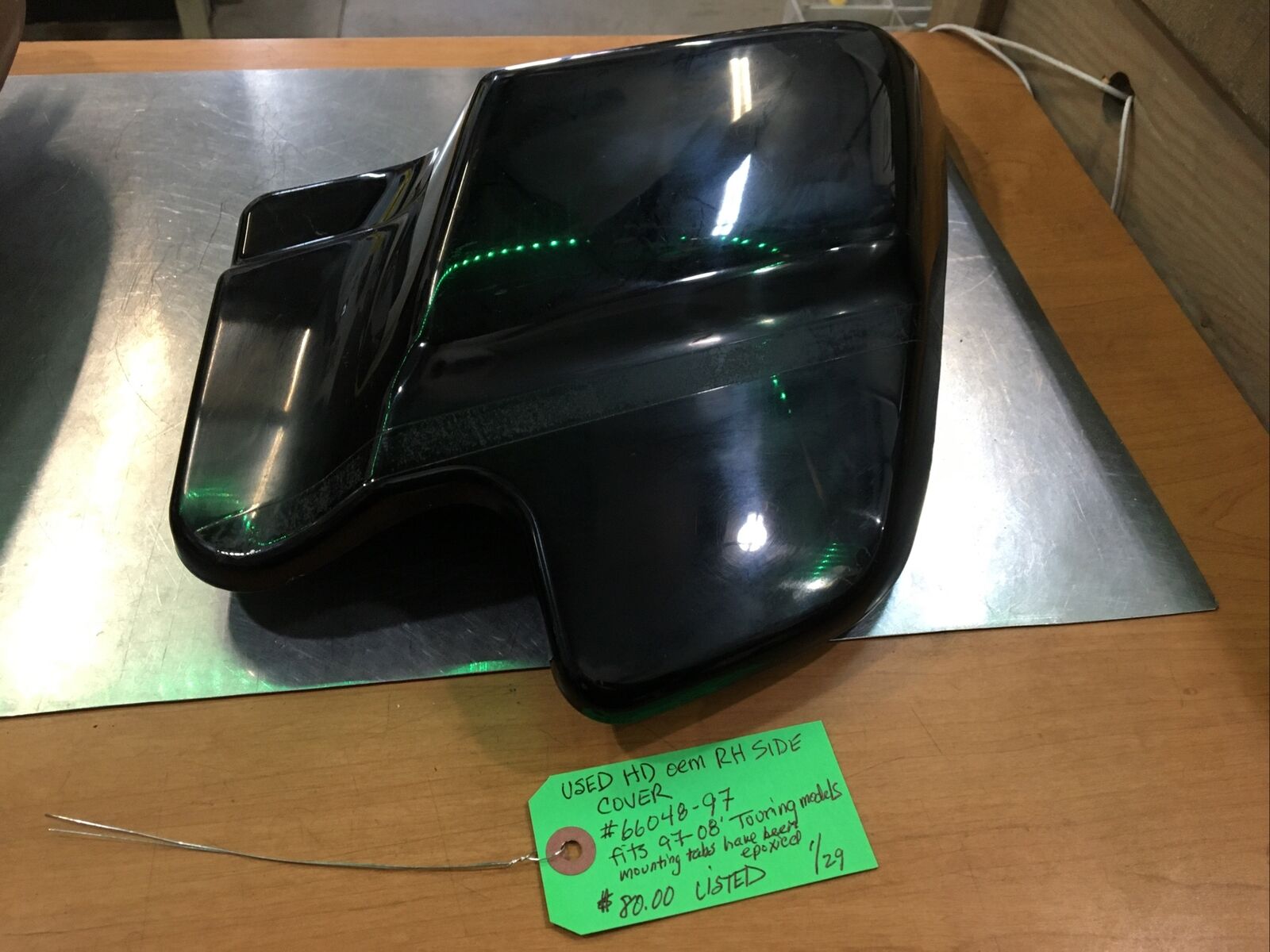 Harley Davidson oem RH Side Cover #66048-97