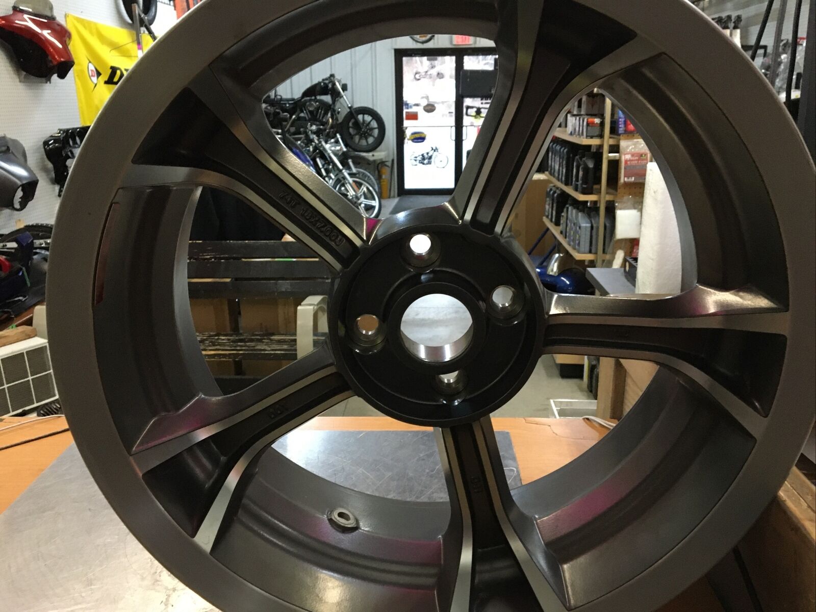 Used Stock Wheels, Revamp Your Harley Davidson with Authentic OEM Used Stock Wheels: Worldwide Shipping Available!