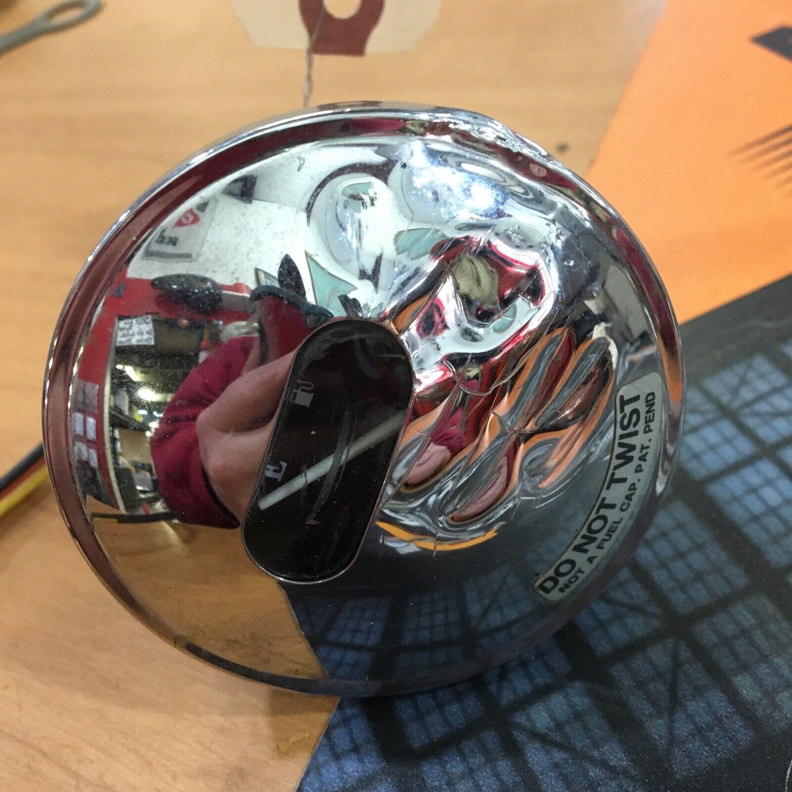 Harley Davidson oem fuel gauge #75053-01B