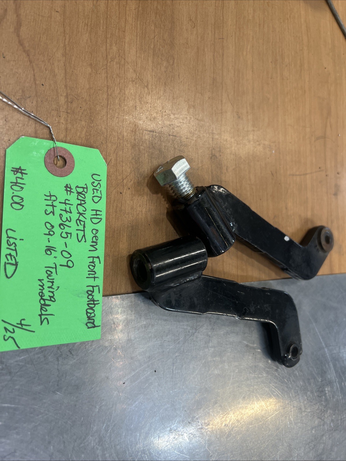 Harley Davidson oem Front Footboard Brackets #47365-09