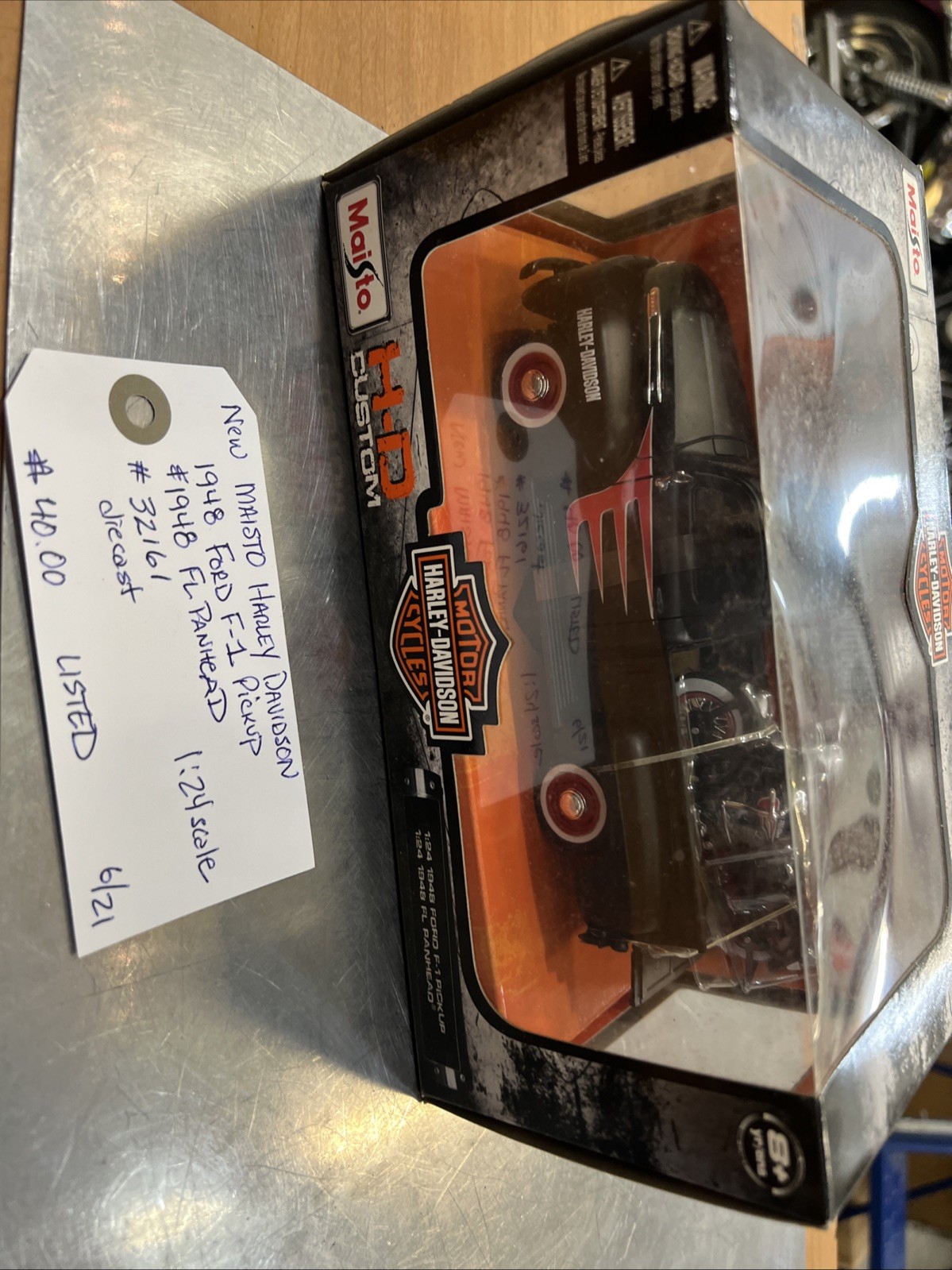 Maisto Harley Davidson 1948 Ford F-1 Pickup & 1948 FL Panhead #32161