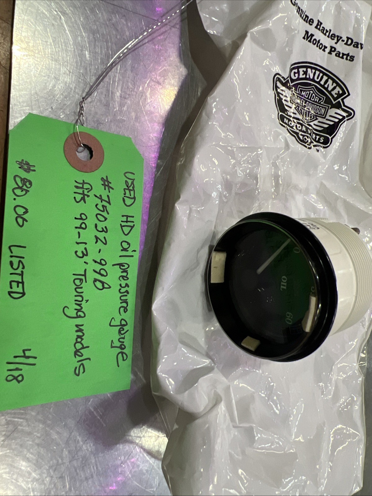 Harley Davidson oem Oil Pressure Gauge #75032-99B