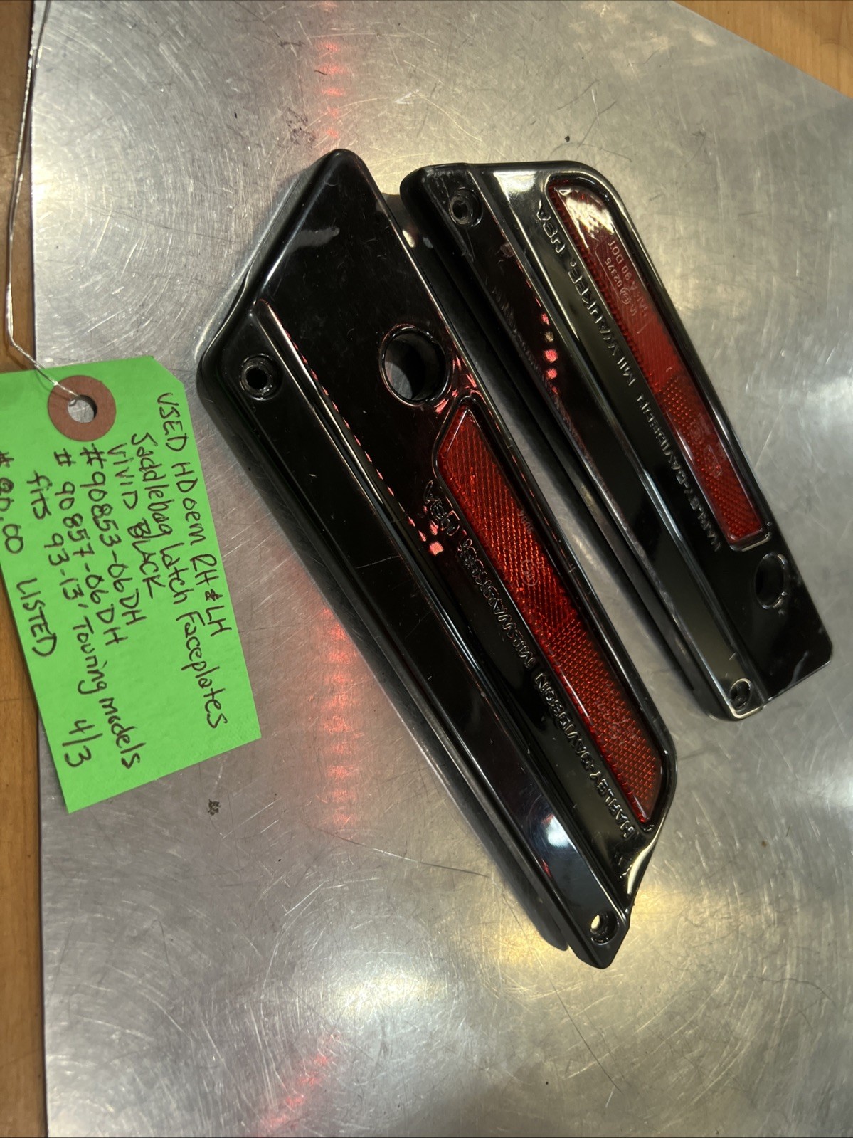 Harley Davidson oem RH & LH Saddlebag Latch Faceplates #90853-06DH/90857-06DH