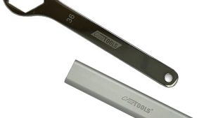 CRUZ TOOLS 36MM AXEL WRENCH W/EXT. FOR PAN AMERICA / INDIAN FTR