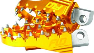 FLO MOTORSPORTS MOTO STYLE FOOTPEG SET GOLD 2"X3.125"