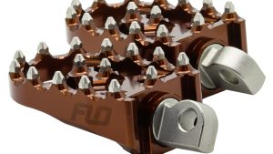 FLO MOTORSPORTS MOTO STYLE FOOTPEG SET BRONZE 2"X3.125"