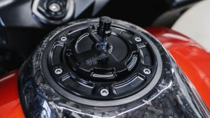 HOFMANN DESIGNS 6 PT MOTO GAS CAP ASSEMBLY `23-24 CVO BLACK