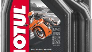 MOTUL 7100 OIL 4T 10W30 4L 4/CASE