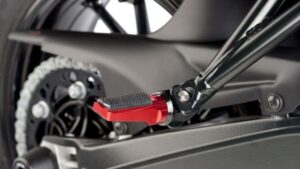 PUIG FOOTPEGS SPORT RED