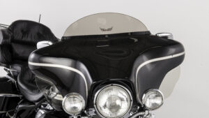 SLIPSTREAMER WINDSHIELD SMOKE 6" FLHT 96-13 REPLACEMENT