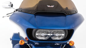 SLIPSTREAMER WINDSHIELD DARK SMOKE 10" FLTR `15-22 REPLACEMENT