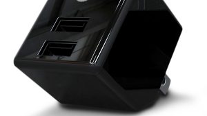 UCLEAR DUAL PORT AC/USB CHARGE ADAPTER