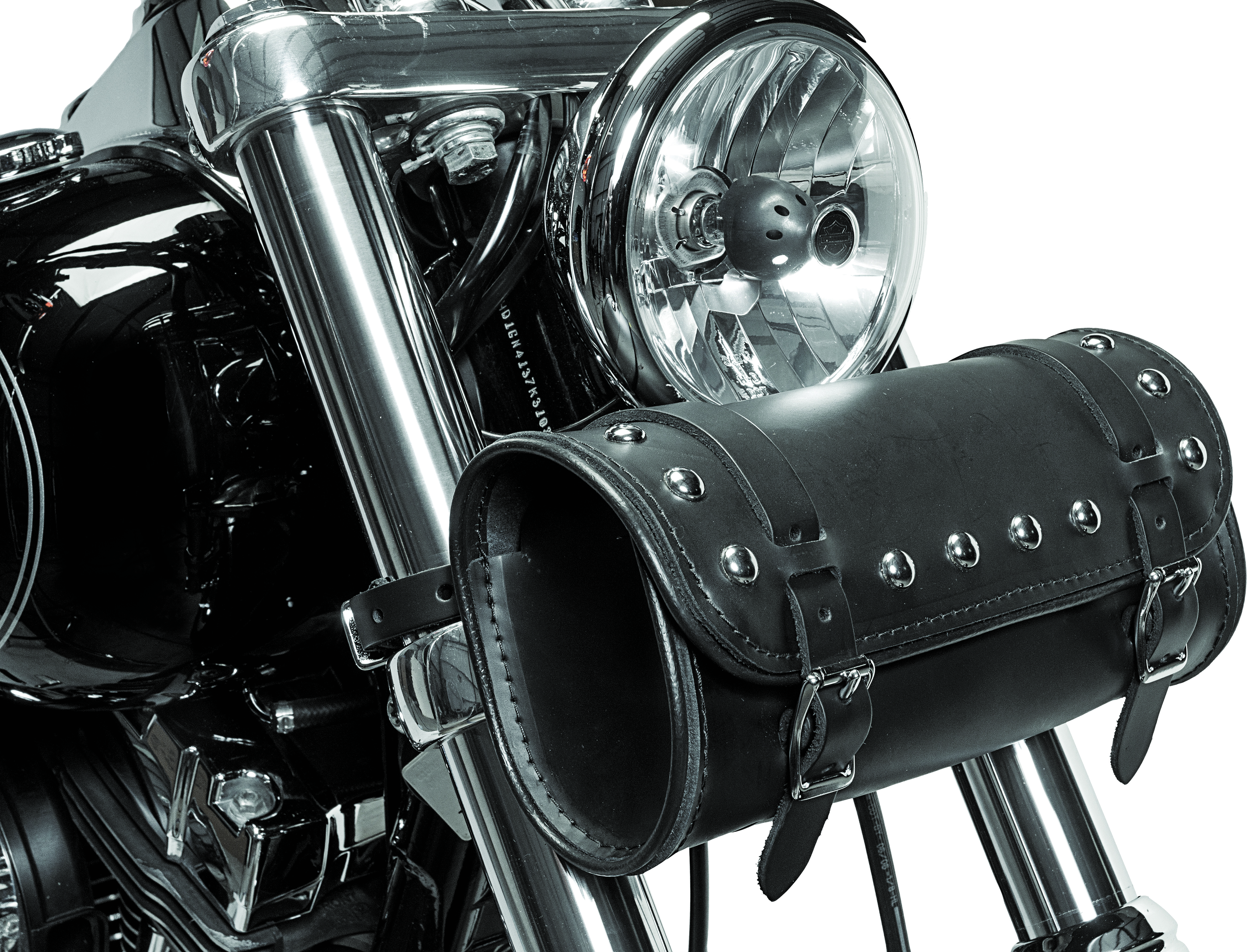 WILLIE & MAX STUDDED FORK BAG